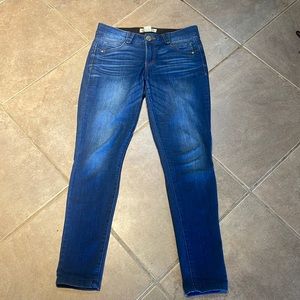 Like New Democracy Ab Solution Skinny Fit Jeans!  Size 6